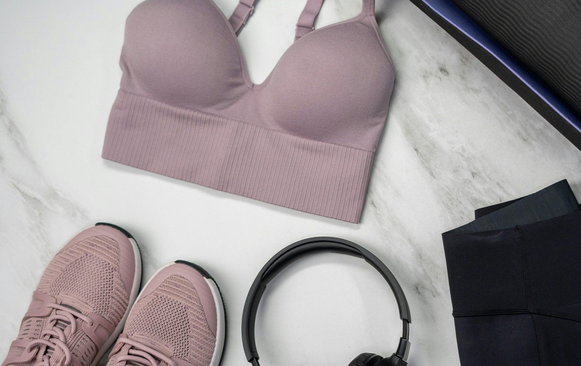 pexels cottonbro 3927388 scaled e1738421081708