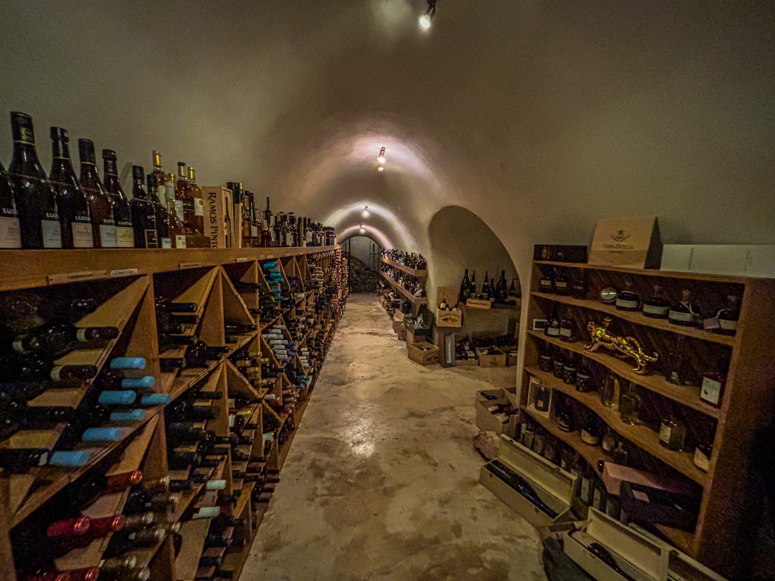 Da li je Santorini bezbedan za turiste? Posetili smo ostrvo i imamo odgovor na to pitanje 3 F0219921 3E79 46B0 8725 2520F6566765 scaled