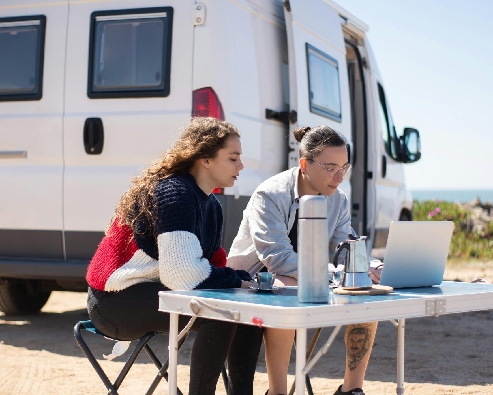 Fleksibilni rad i nomadski život: Moda ili potreba? 2 pexels kampus 7476205 scaled e1748352182917