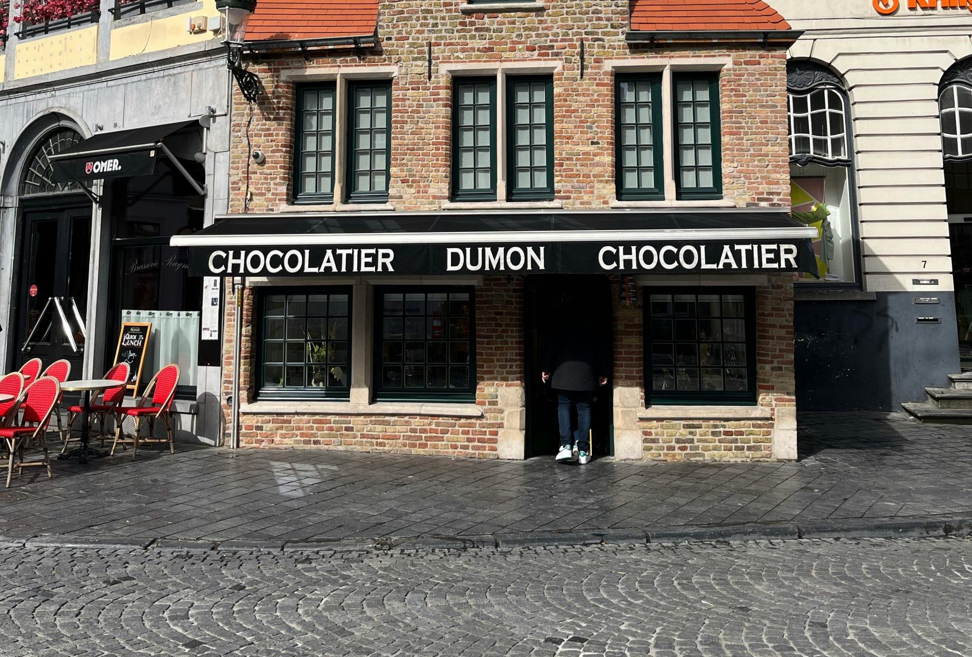 Oni dolaze, slikaju se… i ukradu deo ulice! Briž ostaje bez kaldrme 1 pexels logan hamm 1302102667 24596157 scaled e1748527756703