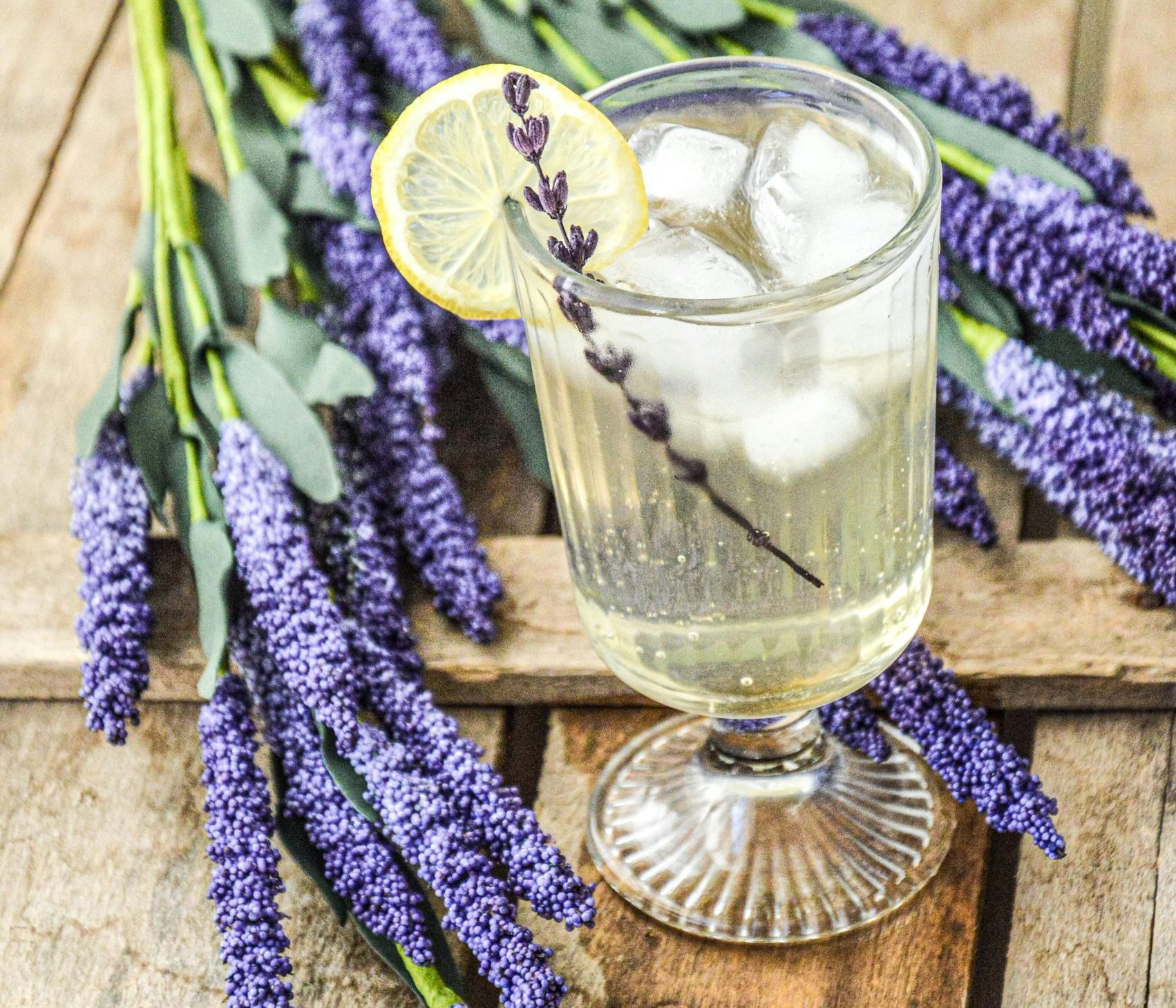 „Lavender Girl“, novi trend u odevanju, uređenju doma, ali i ishrani i načinu života 8 pexels dilara 988605972 30498406 scaled e1749384798590