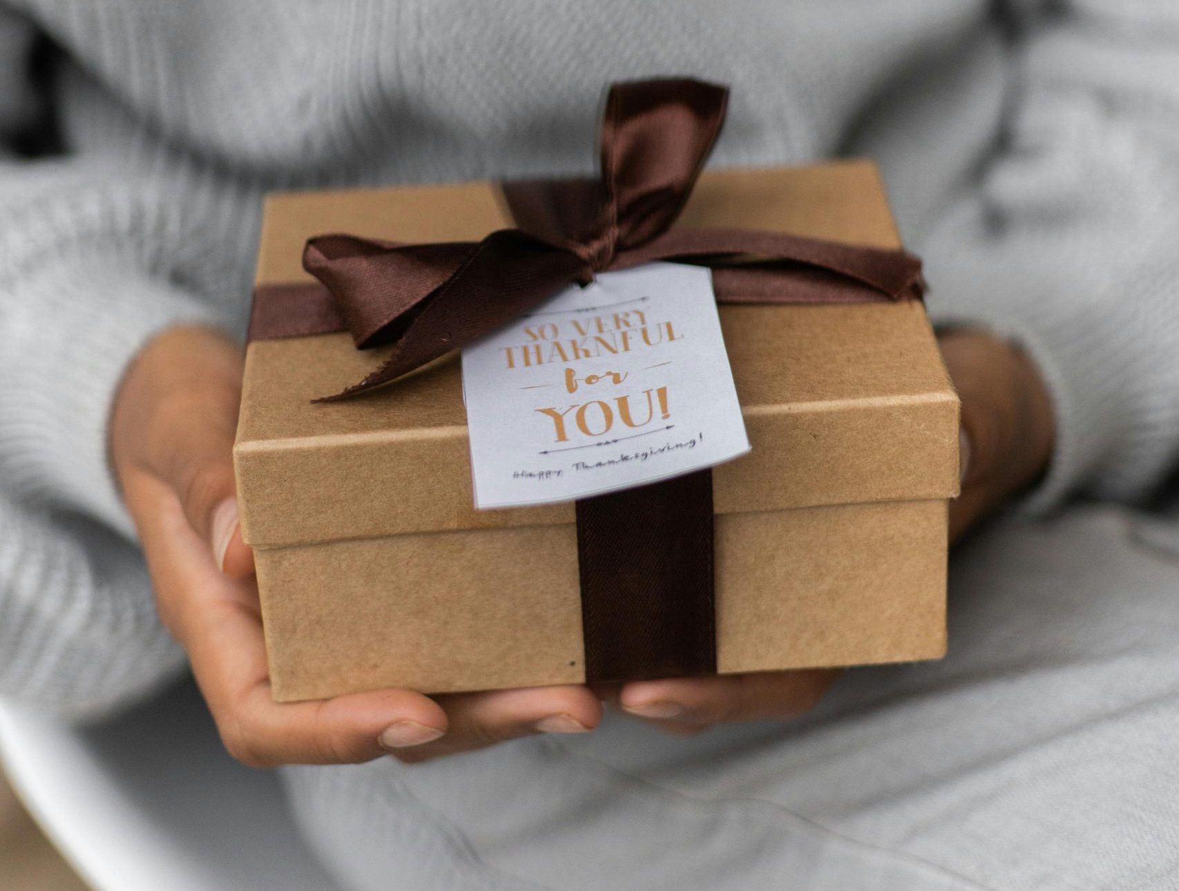 Kako osvojiti mušku vagu: Poklon u ženskim rukama