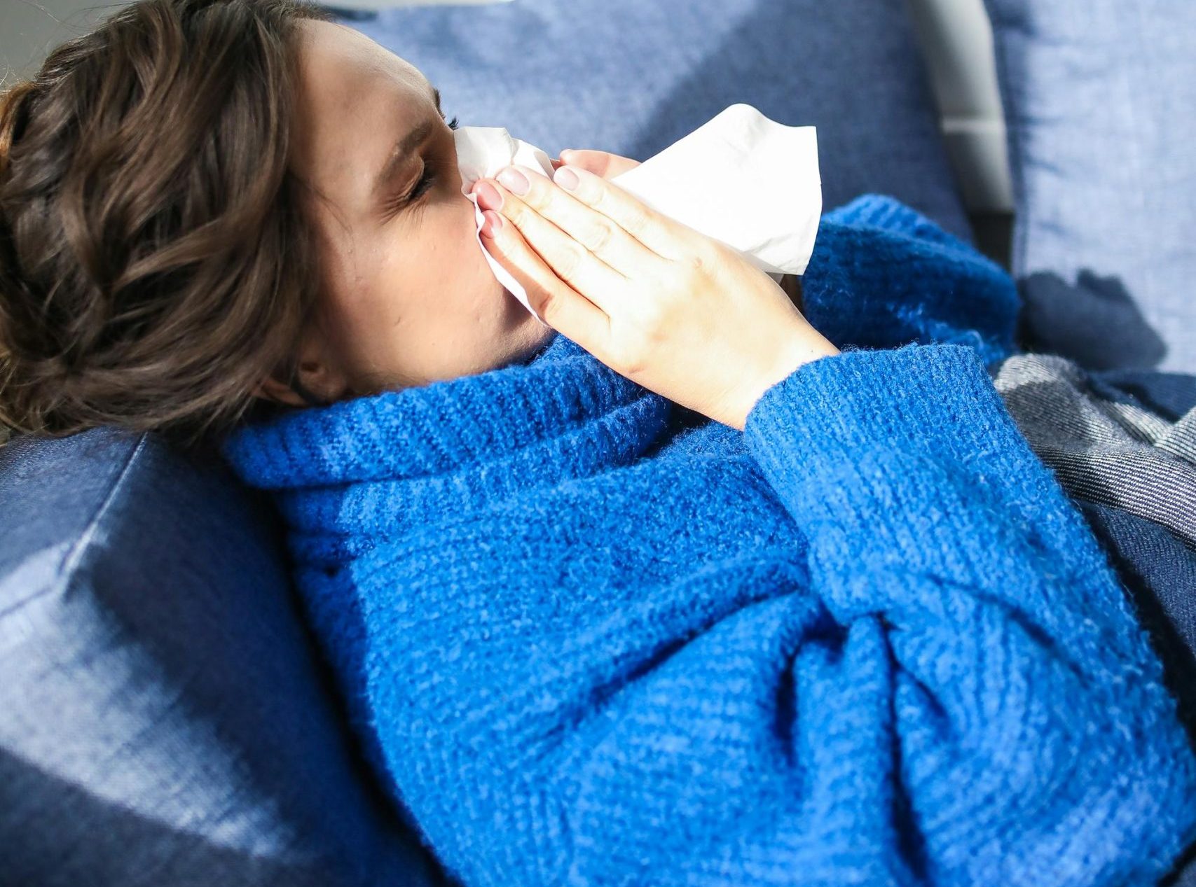 Kako naglo zahlađenje utiče na naše zdravlje? 5 načina da se zaštitite 2 Naglo zahlađenje: Virusi su aktivniji, foto: pexels