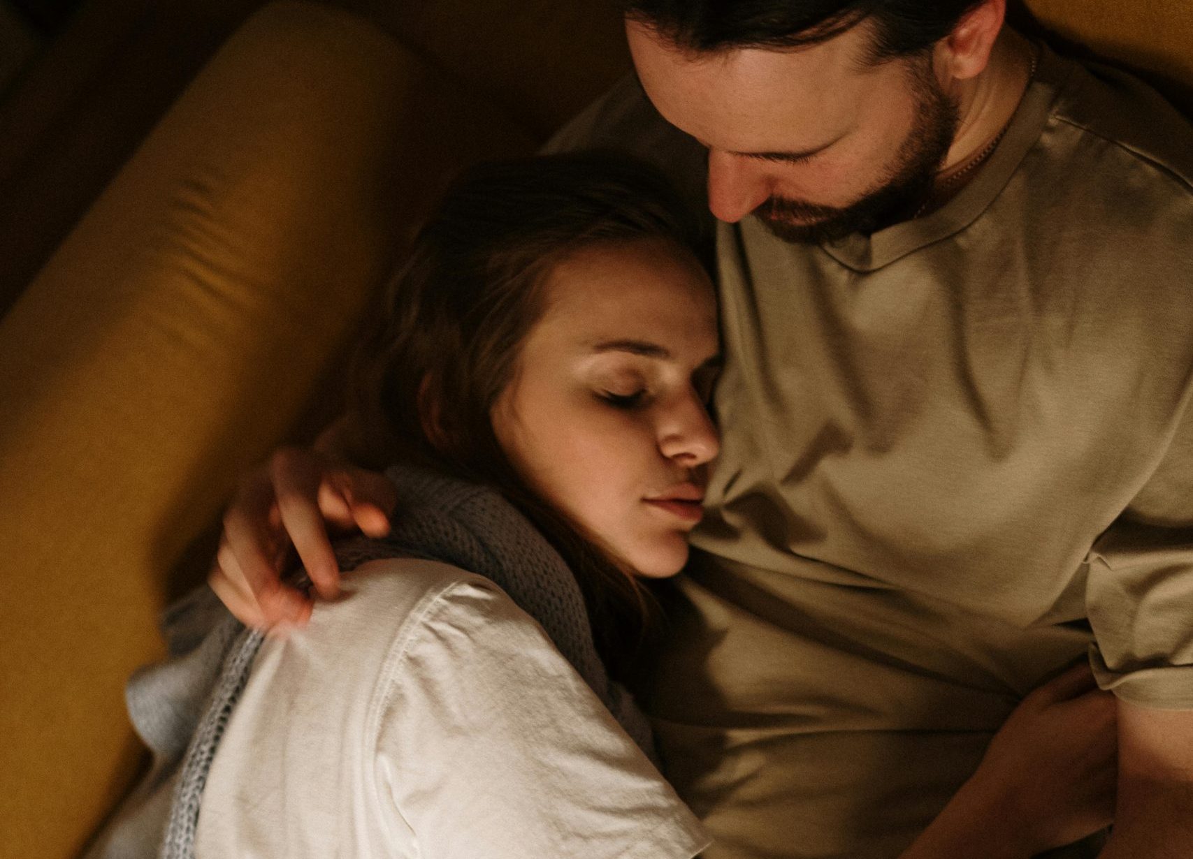 Quiet Zodiac: Znakovi koji ne pokazuju emocije i kako prepoznati ovih 6 ćutologa 2 Znakovi koji ne pokazuju emocije: par